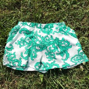 Women’s shorts size small